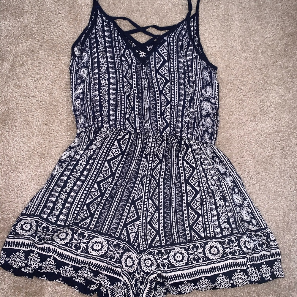 Patterned romper - Picture 3 of 3